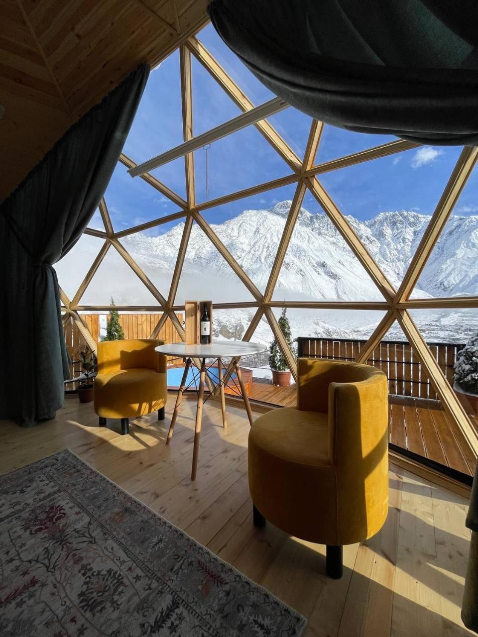 カズベギ Gabua Glampingヴィラ エクステリア 写真