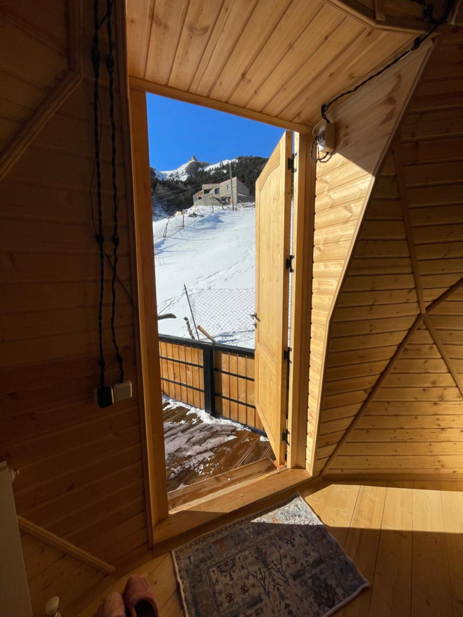 カズベギ Gabua Glampingヴィラ エクステリア 写真