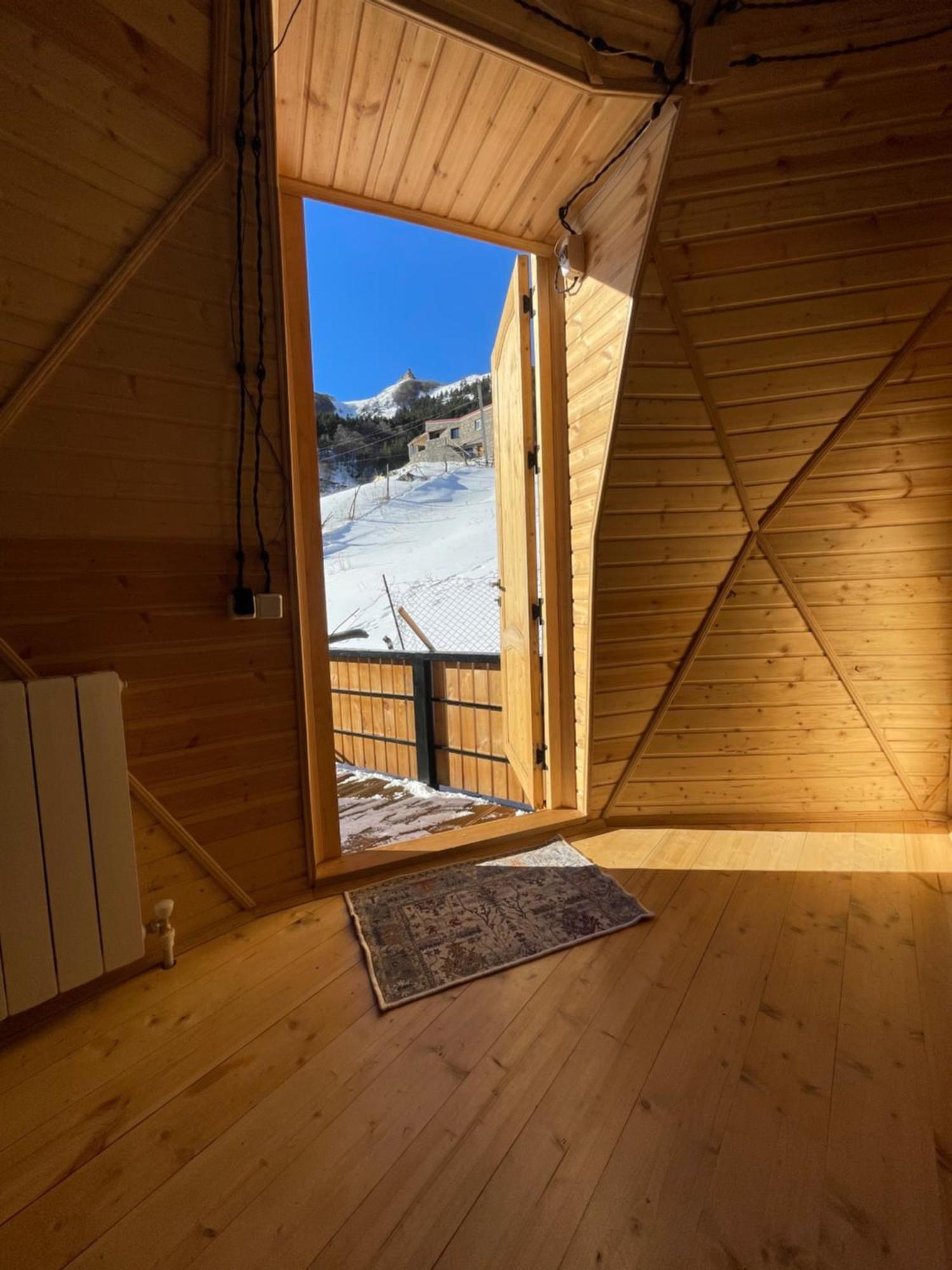 カズベギ Gabua Glampingヴィラ エクステリア 写真