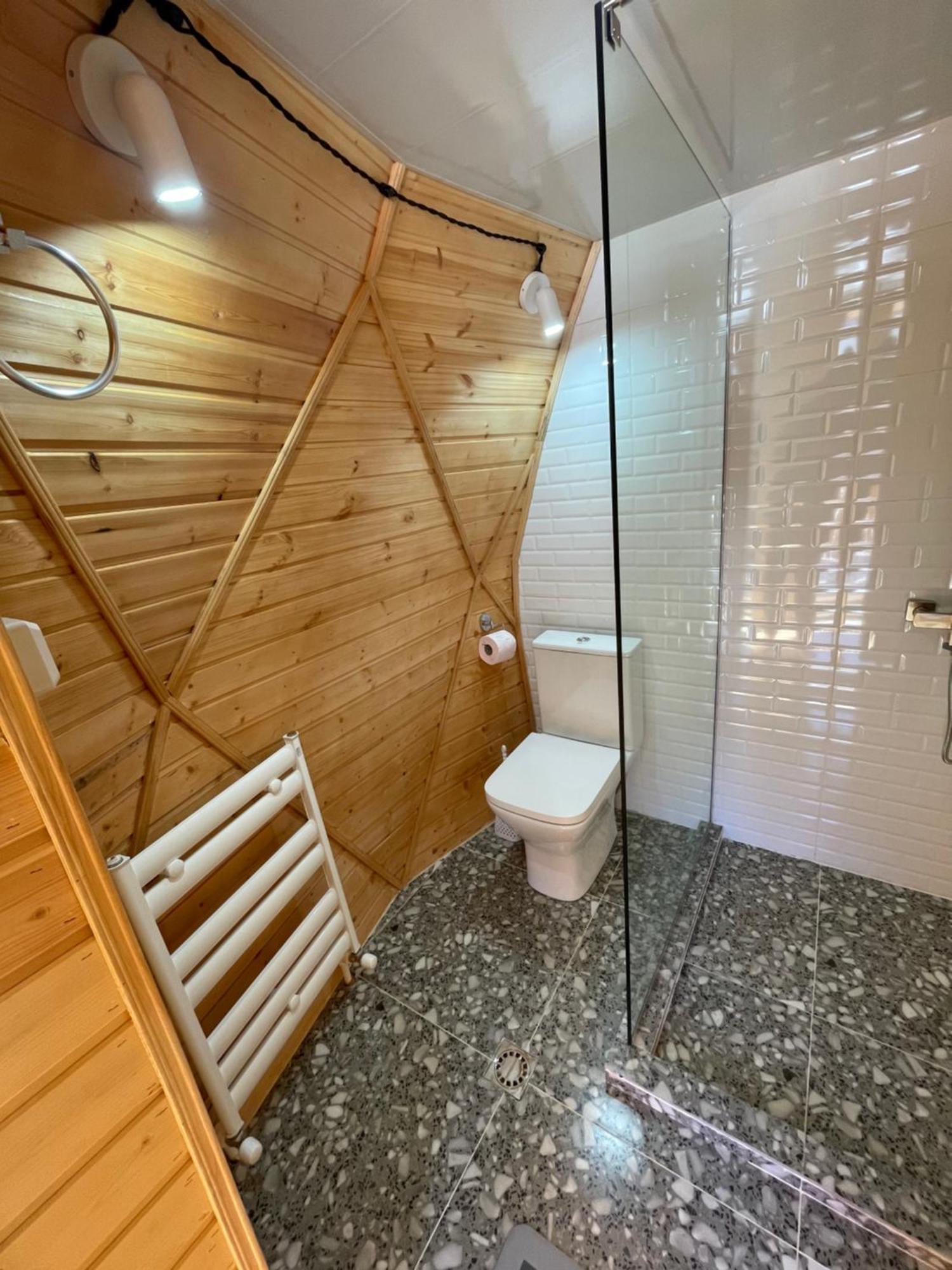 カズベギ Gabua Glampingヴィラ エクステリア 写真