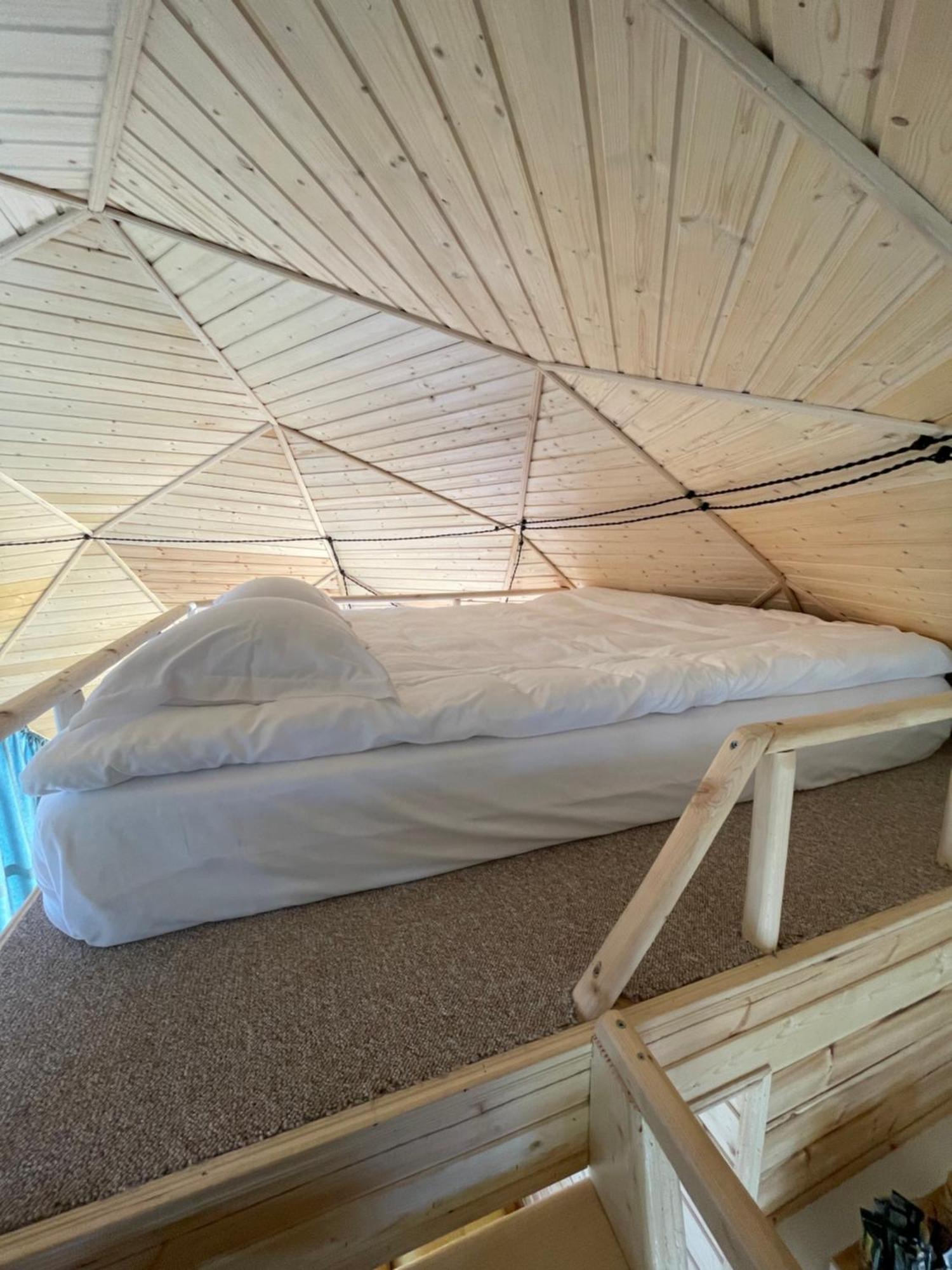 カズベギ Gabua Glampingヴィラ エクステリア 写真