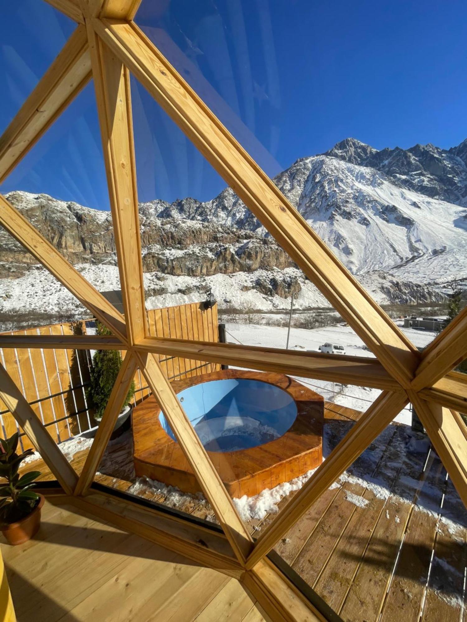 カズベギ Gabua Glampingヴィラ エクステリア 写真
