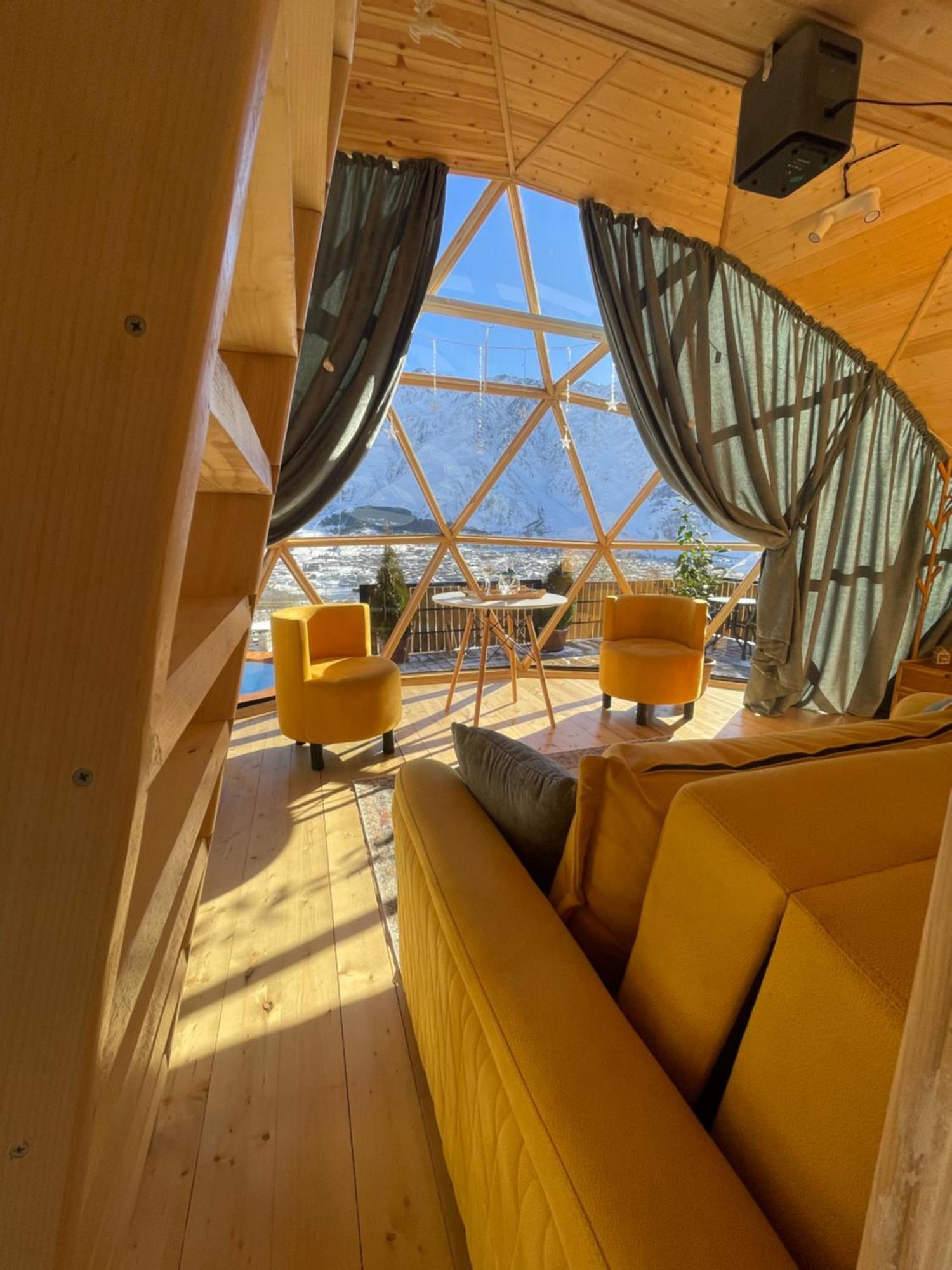 カズベギ Gabua Glampingヴィラ エクステリア 写真