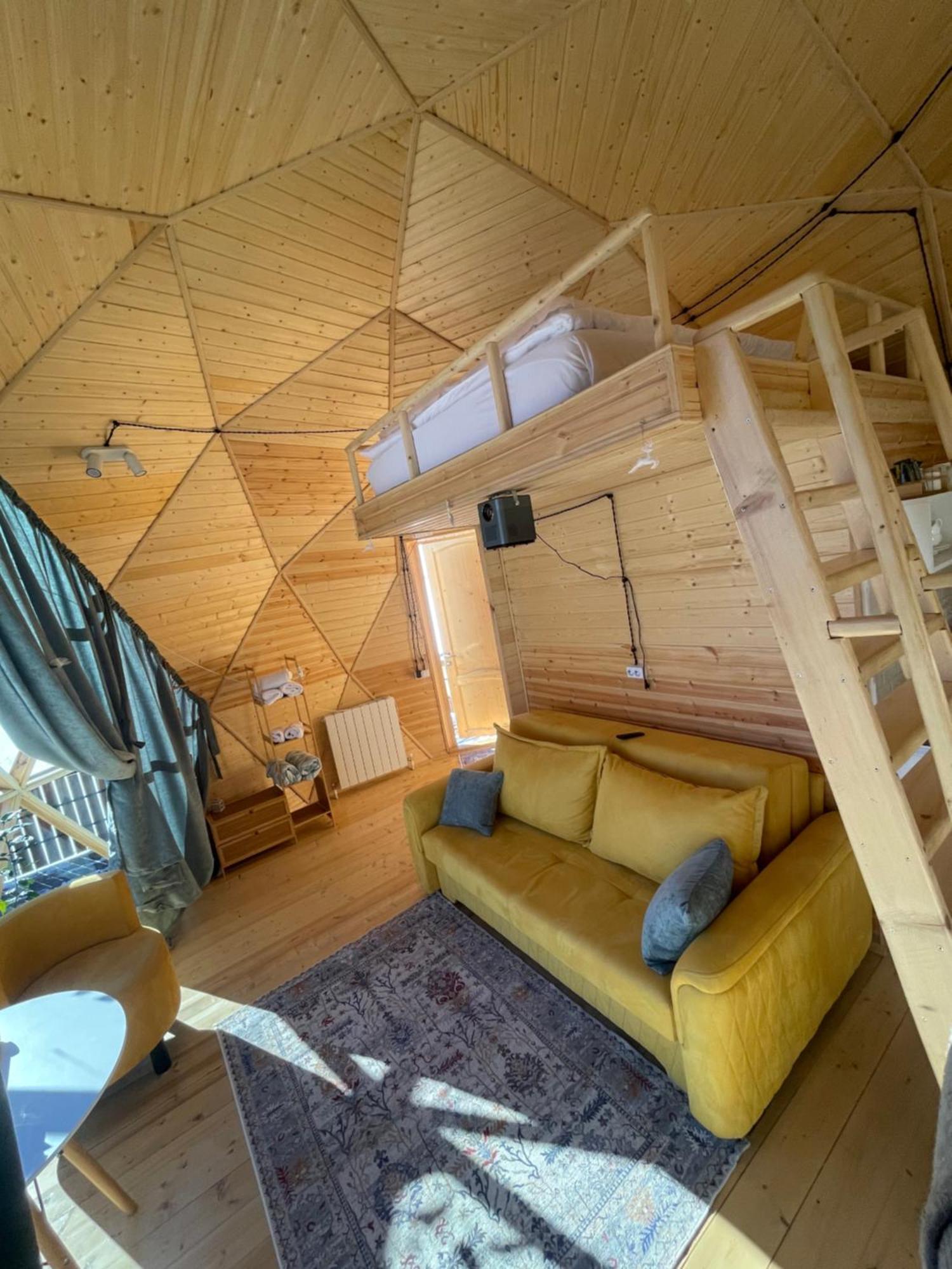 カズベギ Gabua Glampingヴィラ エクステリア 写真