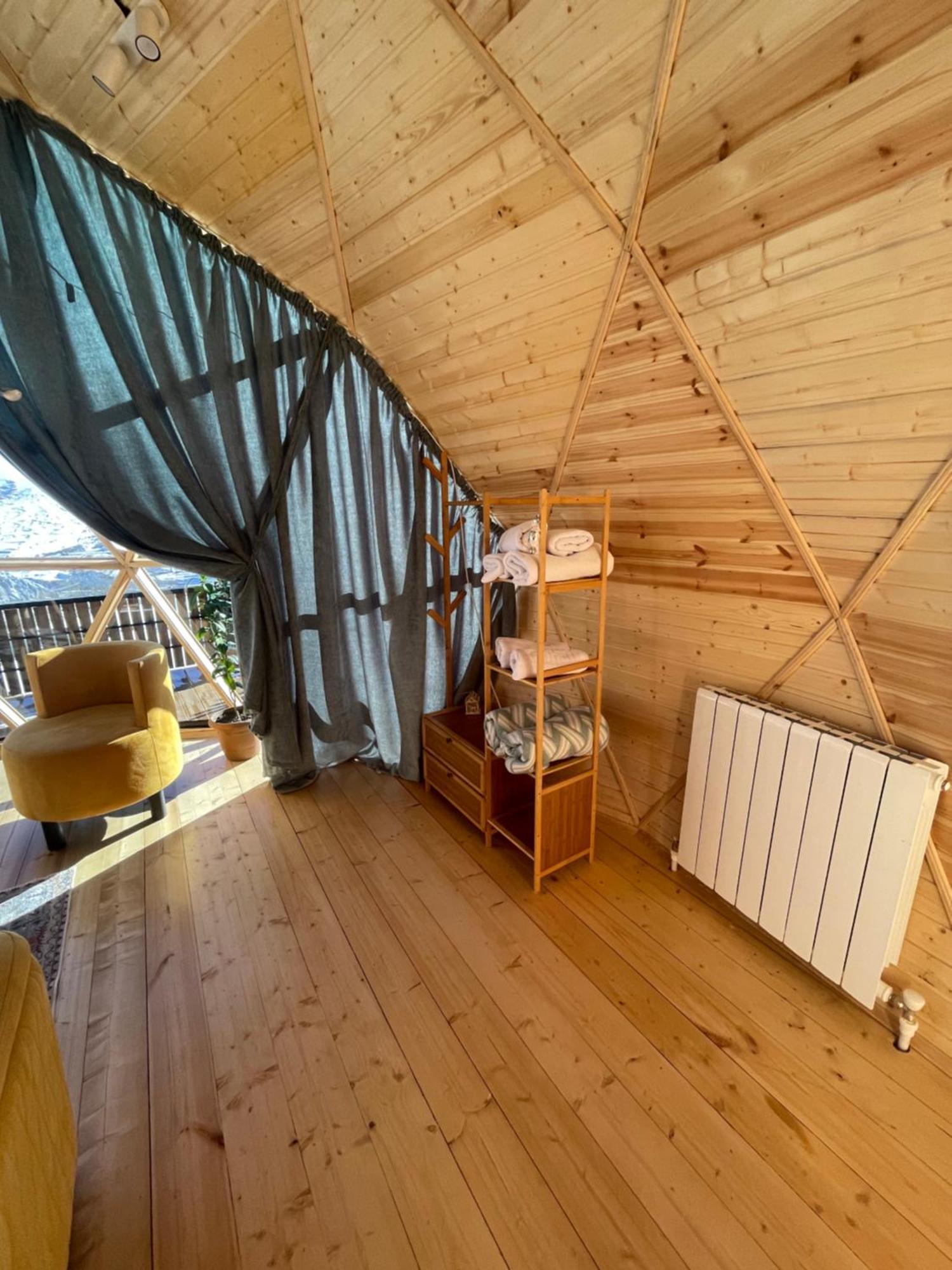 カズベギ Gabua Glampingヴィラ エクステリア 写真